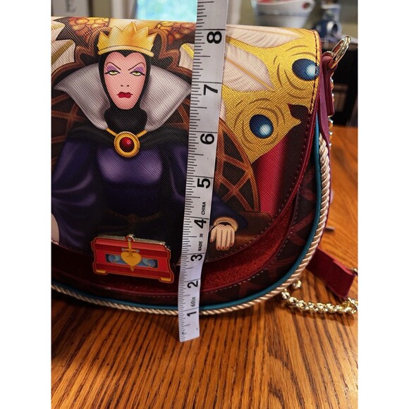 Loungefly Disney Crossbody Bag Snow White Evil Queen Throne Heart Box Cosplay - Picture 15 of 16